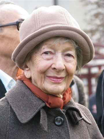 Wisława Szymborska — noblistka, mistrzyni ironii i codzienności.