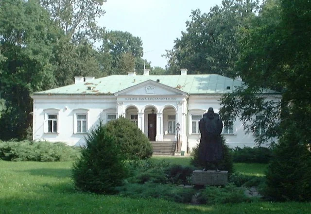 Muzeum Jana Kochanowskiego w Czarnolesie — miejsce powstania „Trenów”.